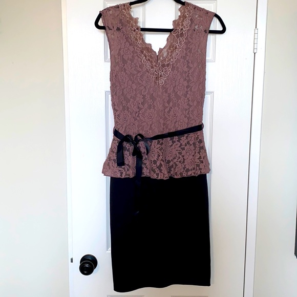 Celine Lace Dress - Picture 2 of 7